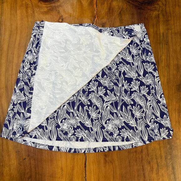 NEW Rip Skirt Women's Skirt XL Hawaiian Floral Wrap Viola 201P Polyester EE28 - Picture 2 of 5